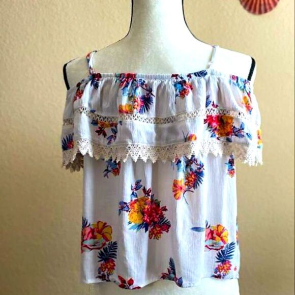 No boundaries flower top - Picture 3 of 7